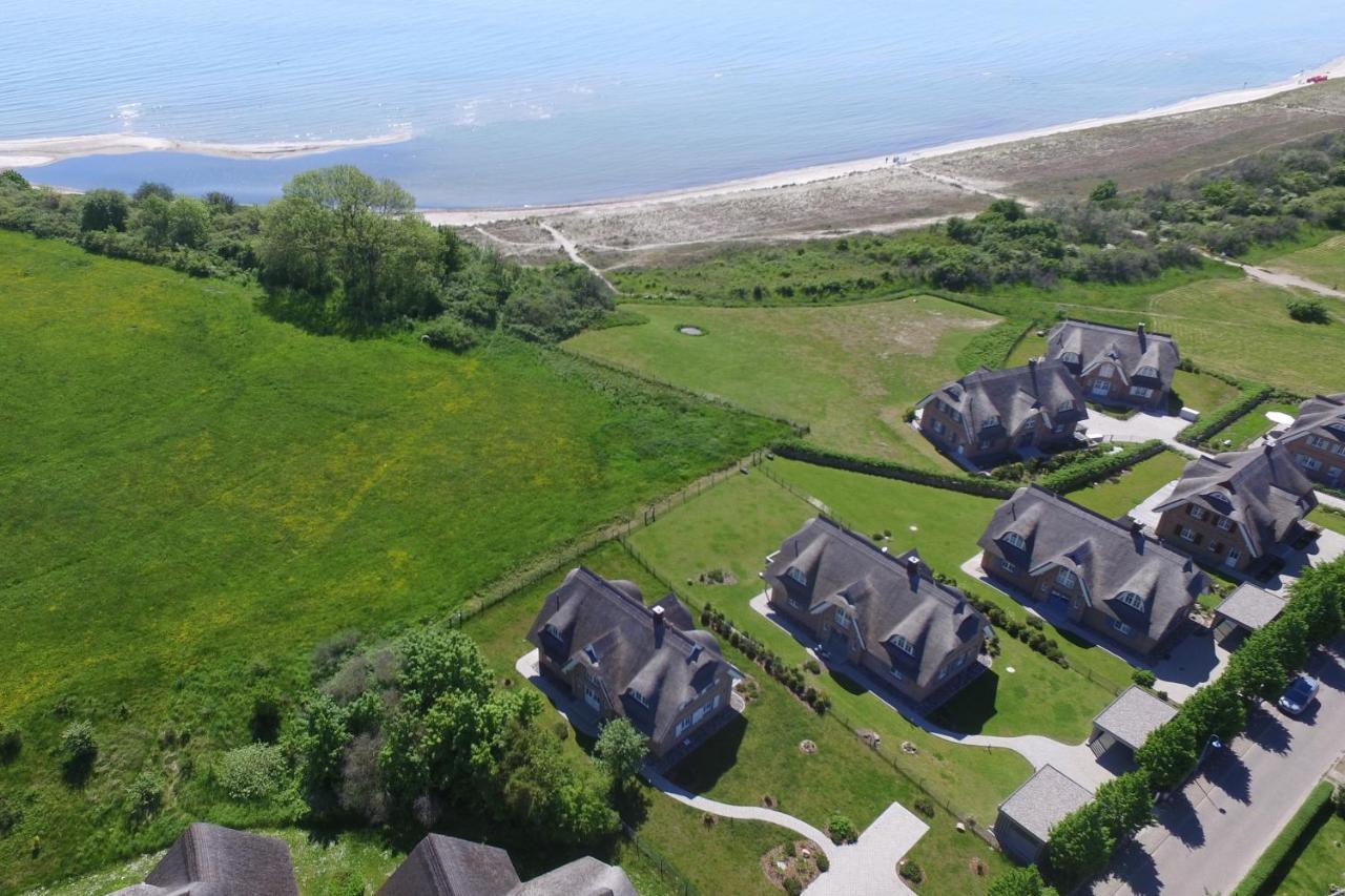 Strandhaus Buskam Im Moenchgut Auf Ruegen Лоббе Экстерьер фото