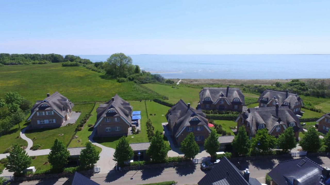 Strandhaus Buskam Im Moenchgut Auf Ruegen Лоббе Экстерьер фото